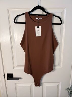 ReoRia Sleeveless High-Neck Bodysuit in Brown